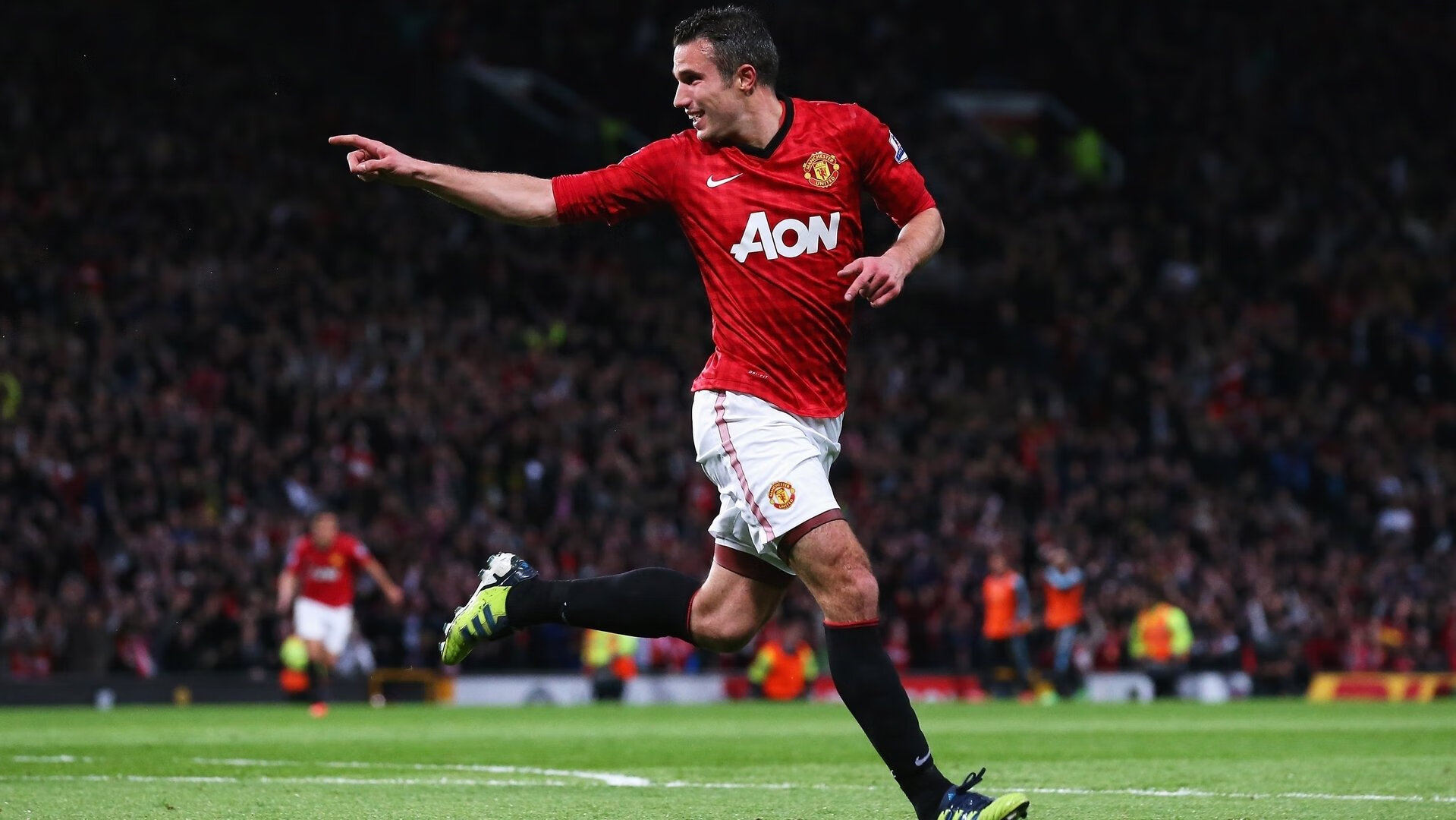 英超多场比赛打出精彩进球